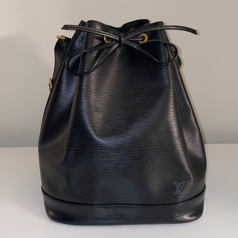 Louis Vuitton Epi Noe Bucket Bag